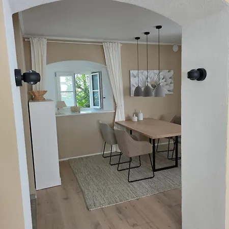 Apartment Kavaliershaus Wallerstein, Stilvolle Mit Privatparkplatz *