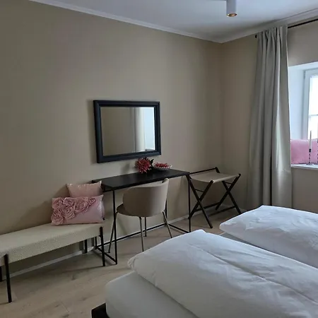 Apartman Kavaliershaus Wallerstein, Stilvolle Mit Privatparkplatz *
